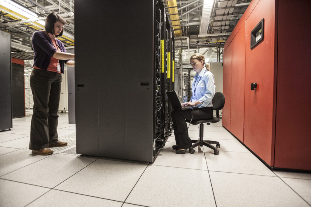 Suivre, analyser et optimiser les flux critiques des datacenters : un métier stratégique en pleine croissance.